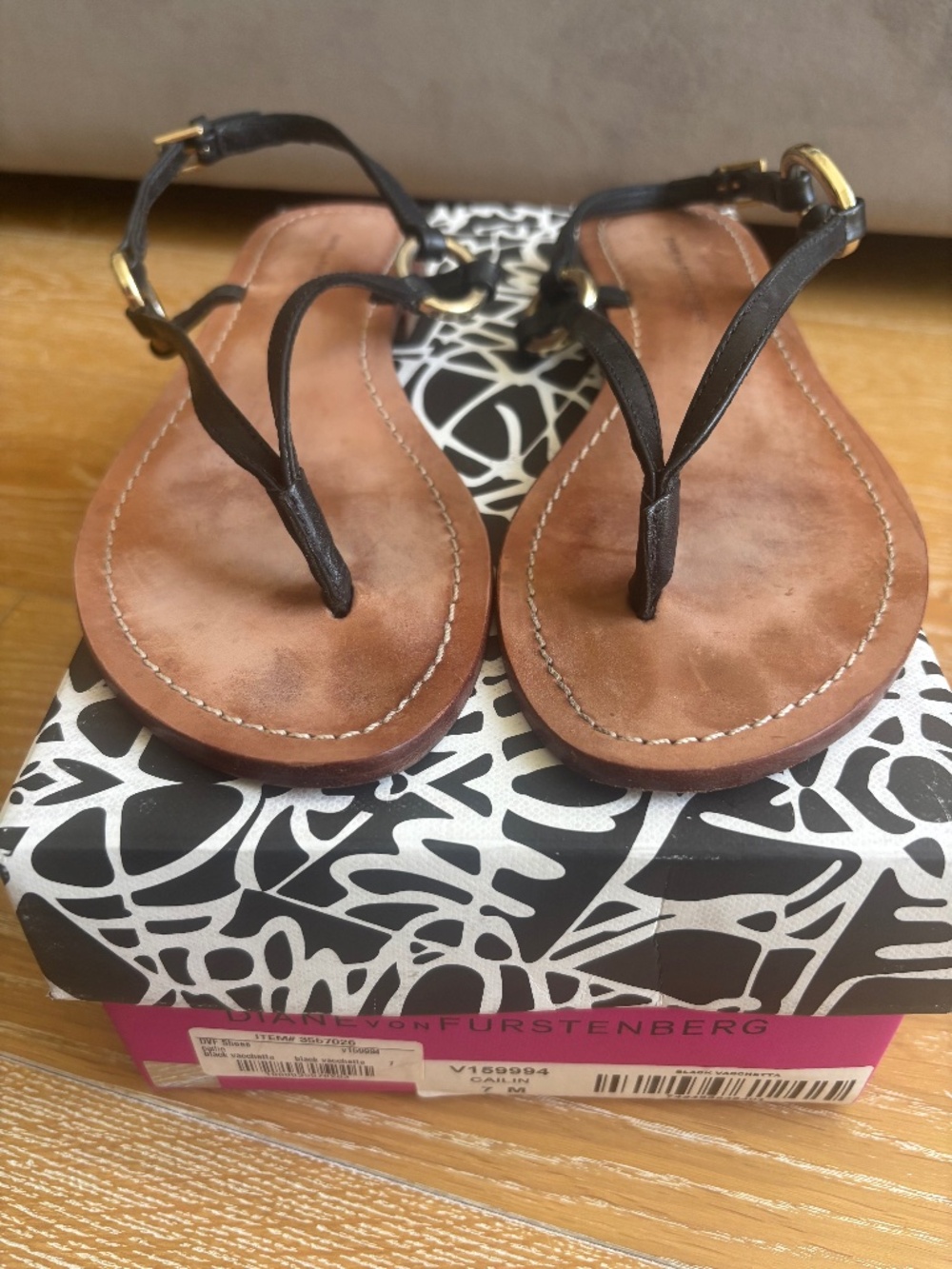 Diane von Furstenberg Flat Black Leather Cailin Buckle Strap Sandal US 7